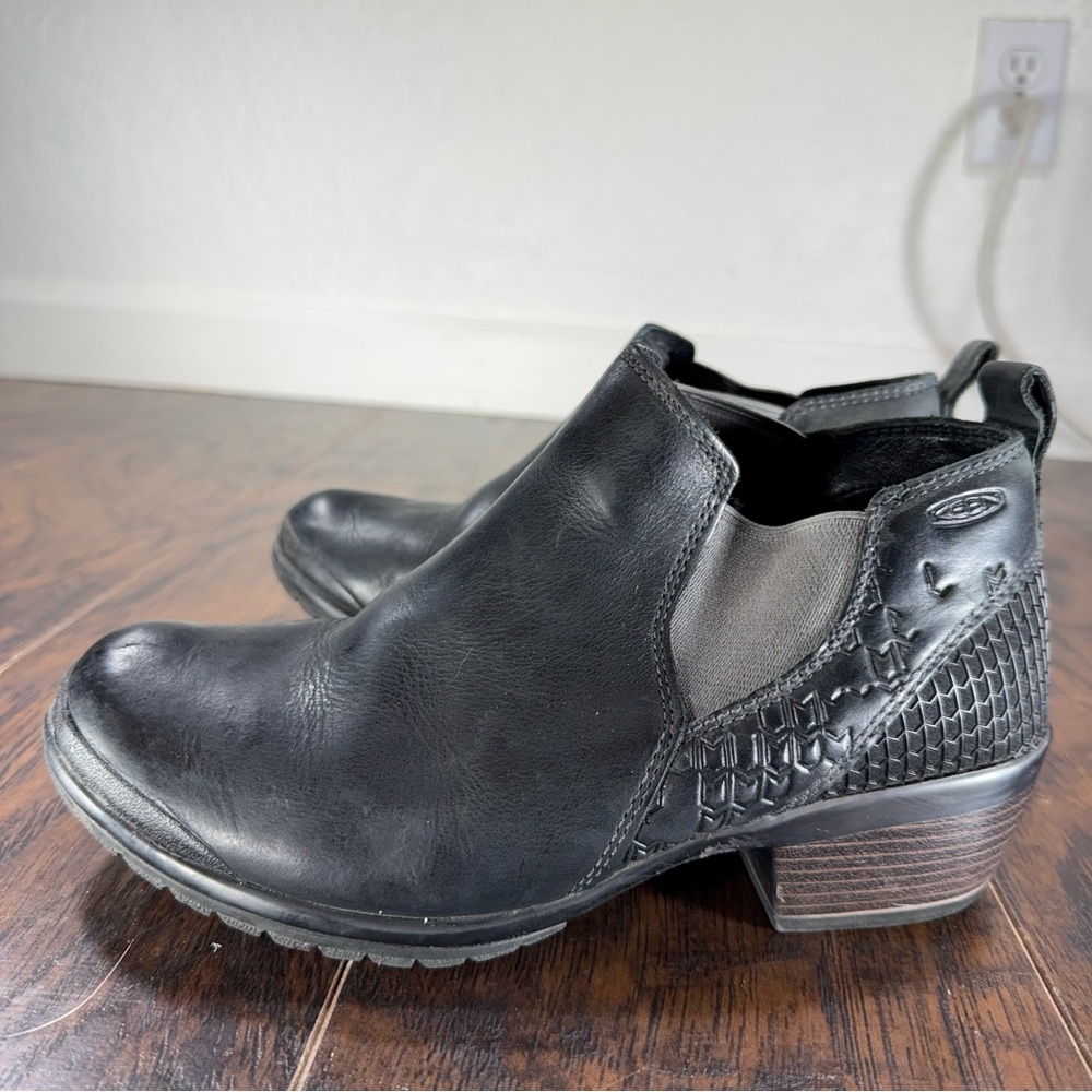 KEEN Women’s Size 7 Black Leather Ankle Boots – Low‎ Heel Chelsea Style